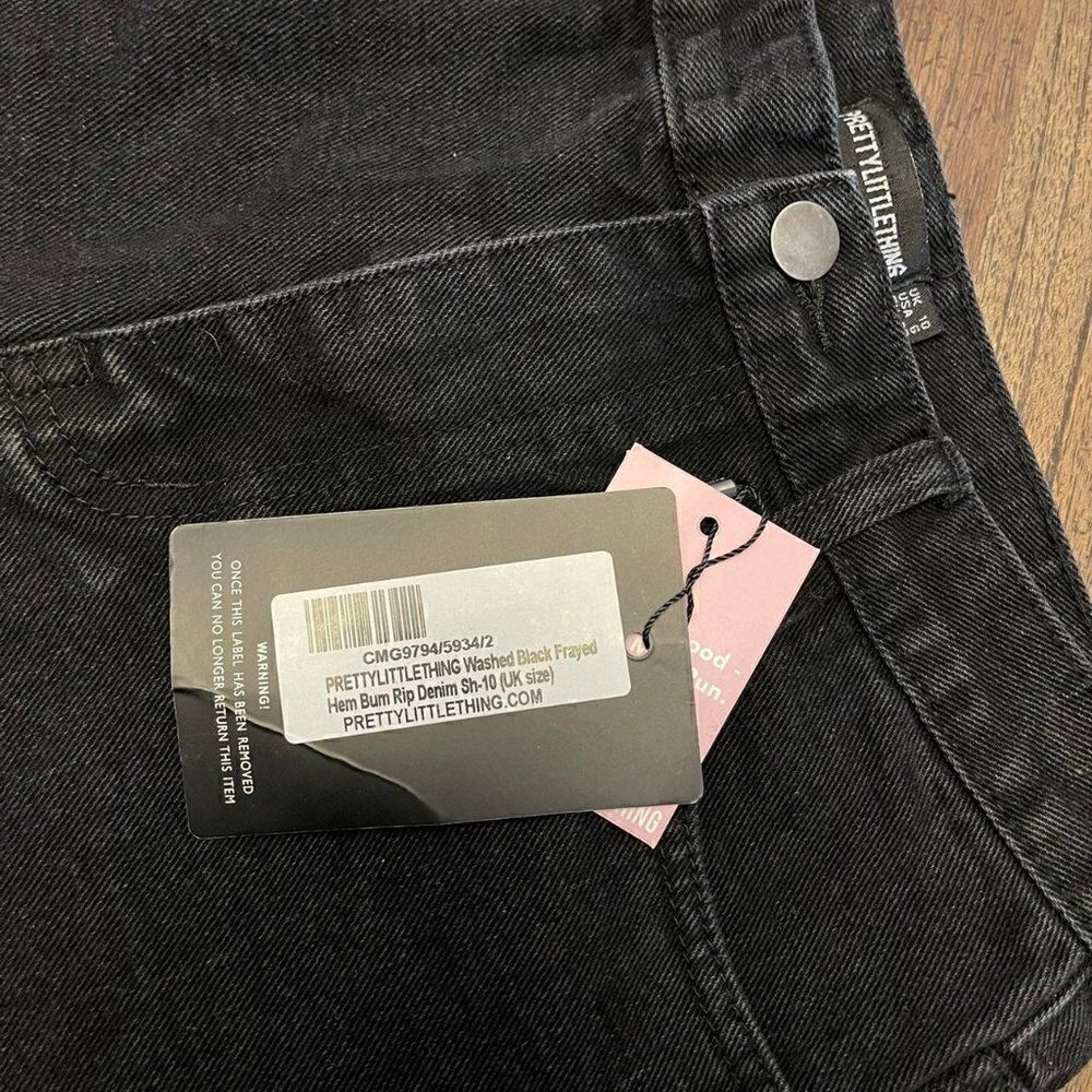 Prettylittlething Cut Off Denim Shorts - Picture 6 of 12